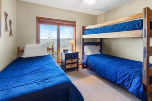 4 habitaciones, tabla de planchar con plancha y wifi gratis 