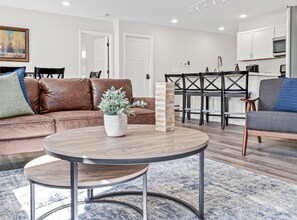 تلفزيون ذكي، مشغل دي في دي، تنس طاولة