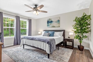 3 bedrooms, desk, iron/ironing board, free WiFi