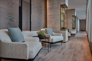 Couples treatment rooms, steam room, body treatments, hot stone massages - Pendry Washington DC - The Wharf (Washington)