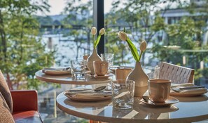 Daily cooked-to-order breakfast for a fee - Pendry Washington DC - The Wharf (Washington)