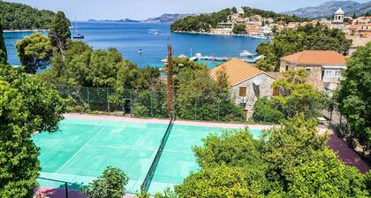 Apartments & Rooms Mara & Petrunjela - Double or Twin Room with Sea View