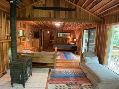 Treetops Cabin in the Woods!