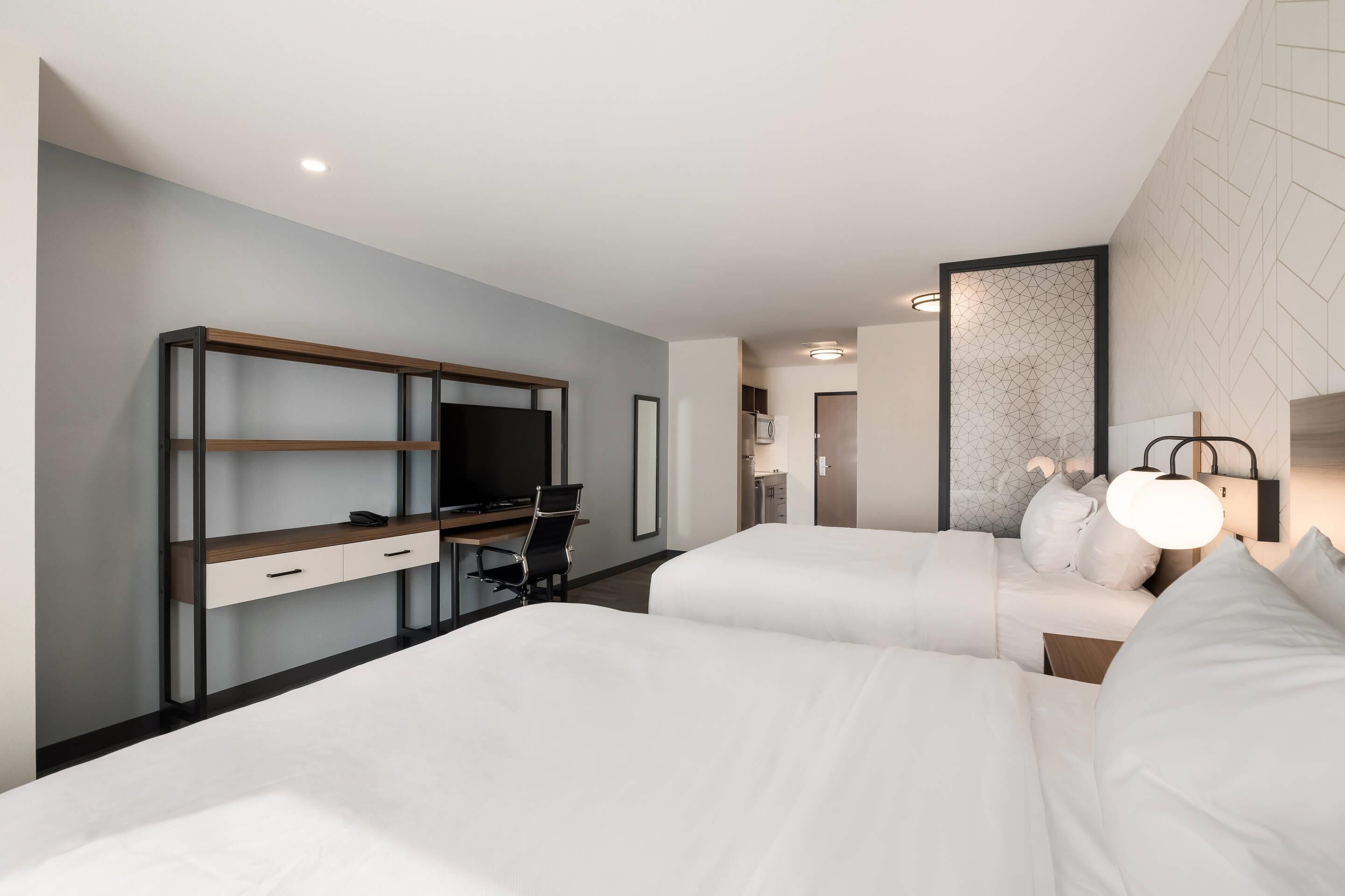 标准房, 2 张大床, 无烟房 | 办公桌、笔记本电脑工作区、免费 WiFi、床单