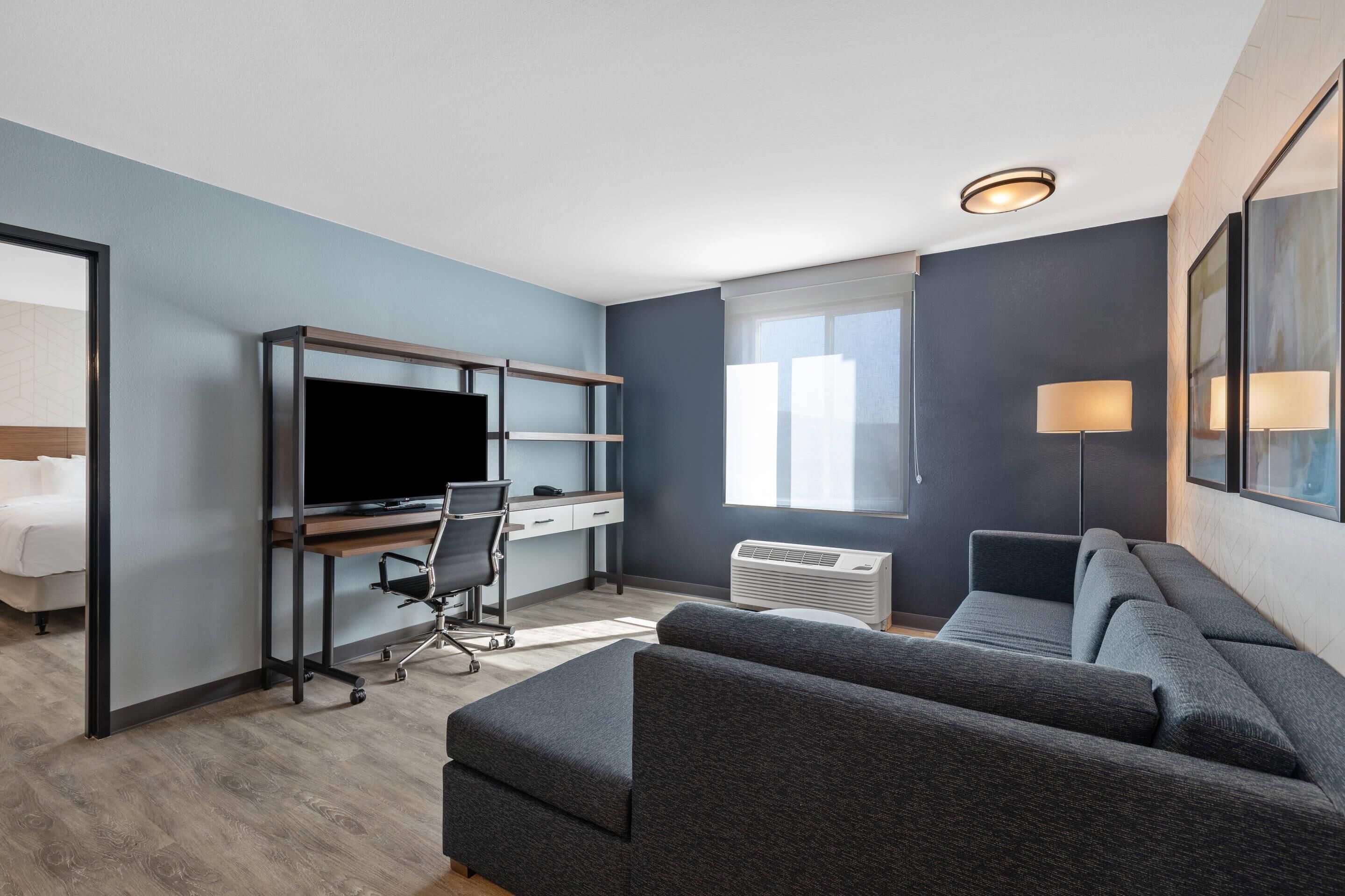 Suite, 1 cama King size, para no fumadores | Escritorio, espacio para trabajar con laptop y wifi gratis 