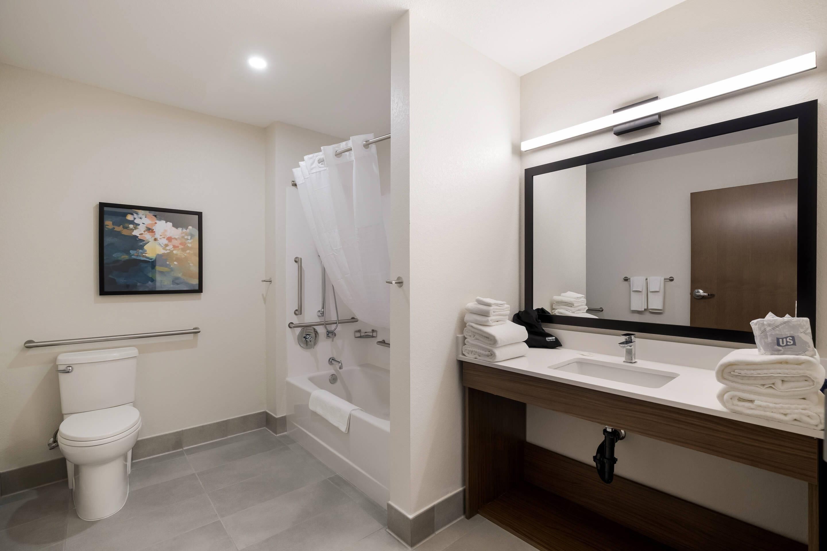 Room, 2 Queen Beds, Non Smoking | Bathroom | Shower, towels