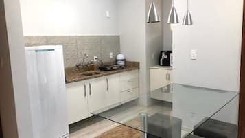 公寓 | 私人廚房 | 微波爐、廚房用具/餐具/器皿