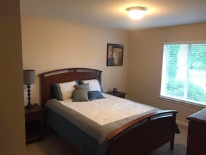 3 soverom, skrivebord, strykejern/-brett og wi-fi (inkludert)