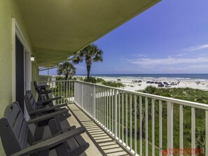 Property grounds - Spectacular Direct Oceanfront Condo - Wraparound Balcony - Top Floor! (Saint Augustine)