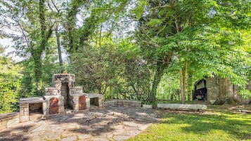 Enceinte de lâhĂ©bergement