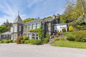 Exterior - Drawing Room, grand apartment with stunning lake views across Beatrix Potter country (Far Sawrey)