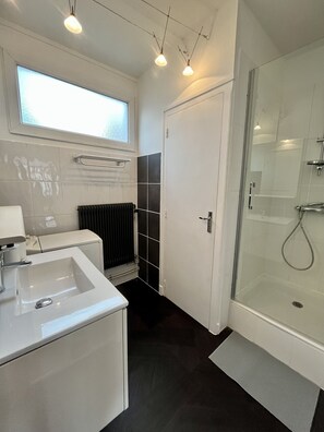 Douche, papier toilette