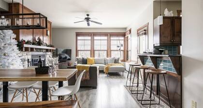Elegant 4BR Condo for 8 • Ski Views • Walk to Village • Spa & Shuttle