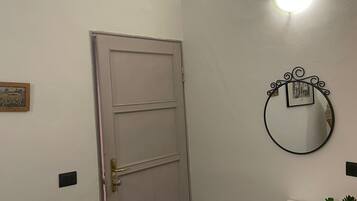 Quarto casal standard | Edredons de pluma, individualmente decorados, individualmente mobiliados