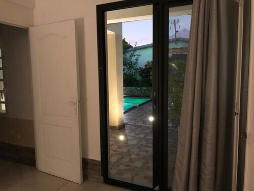 residence Henry's avec piscine chauffée et jacuzzi