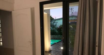 residence Henry's avec piscine chauffée et jacuzzi