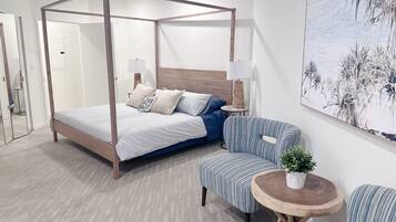 2 bedrooms, in-room safe, desk, iron/ironing board