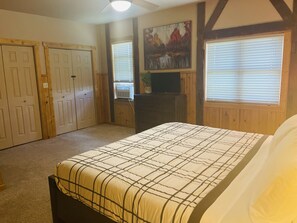 2 habitaciones, tabla de planchar con plancha y cuna de viaje 