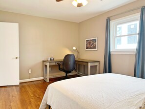 3 bedrooms, desk, free WiFi, bed sheets