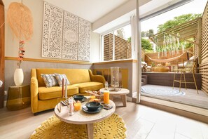 ฮันนีมูนอพาร์ทเมนท์, ห้องน้ำในตัว | 1 ห้องนอน