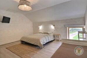 2 bedrooms, iron/ironing board, free WiFi, bed sheets - Les Acanthes - Quebriac (QUEBRIAC)