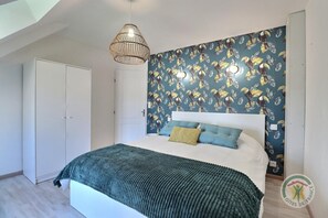 2 bedrooms, iron/ironing board, free WiFi, bed sheets