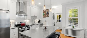 🎖The Ashmont Suite - Close to Subway + Downtown🎖