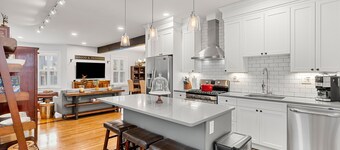 🎖The Ashmont Suite - Close to Subway + Downtown🎖