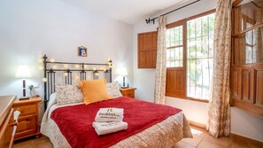 3 Schlafzimmer, Bügeleisen/Bügelbrett, Reisekinderbett, WLAN