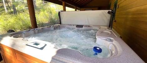 Bain à remous extérieur