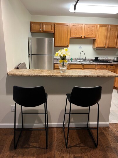 2 Bedroom; 30 Day Min; Must Email ID to Confirm stay; Professionals Only