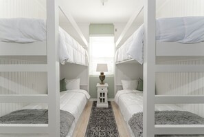 3 slaapkamers, een bureau, een strijkplank/strijkijzer, gratis wifi