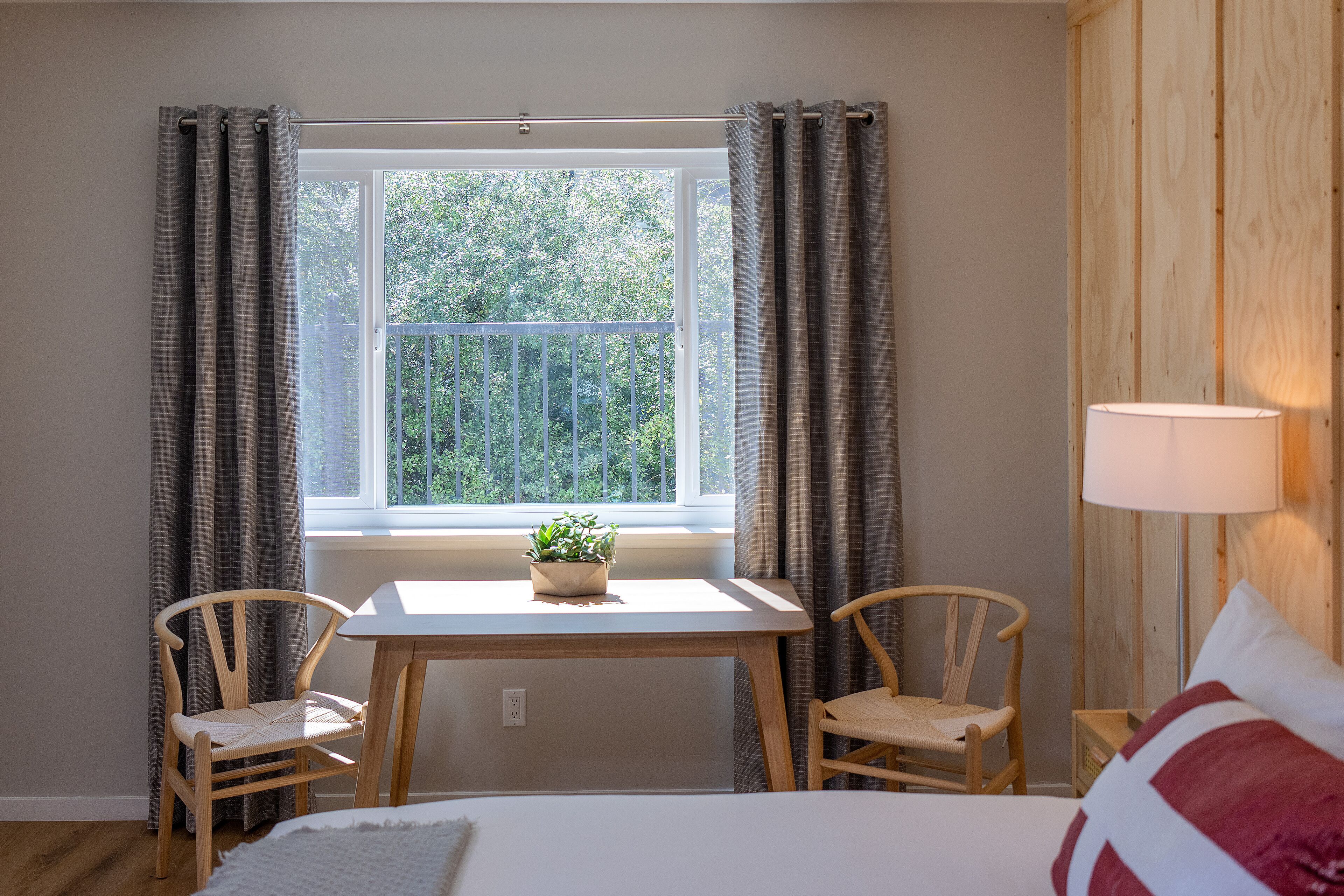 deluxe hygge king | 1 bedroom, desk, free wifi, bed sheets