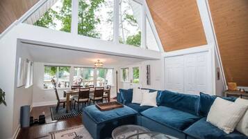 Smart TV, fireplace, video games, stereo