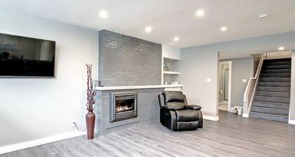 River Valley Modern High End Suite