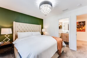 6 makuuhuonetta, silitysrauta/-lauta, ilmainen Wi-Fi, vuodevaatteet
