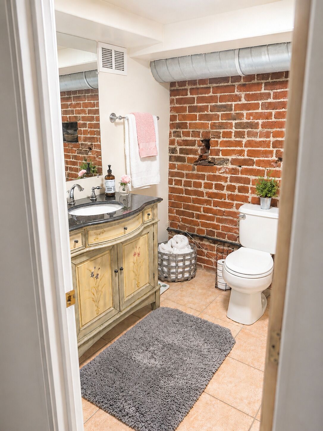 Shower, jetted tub, hair dryer, towels