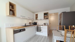 Fridge, oven, dishwasher, toaster - St Philibert - 2-room apartment - 32m² - WIFI (ST PHILIBERT)