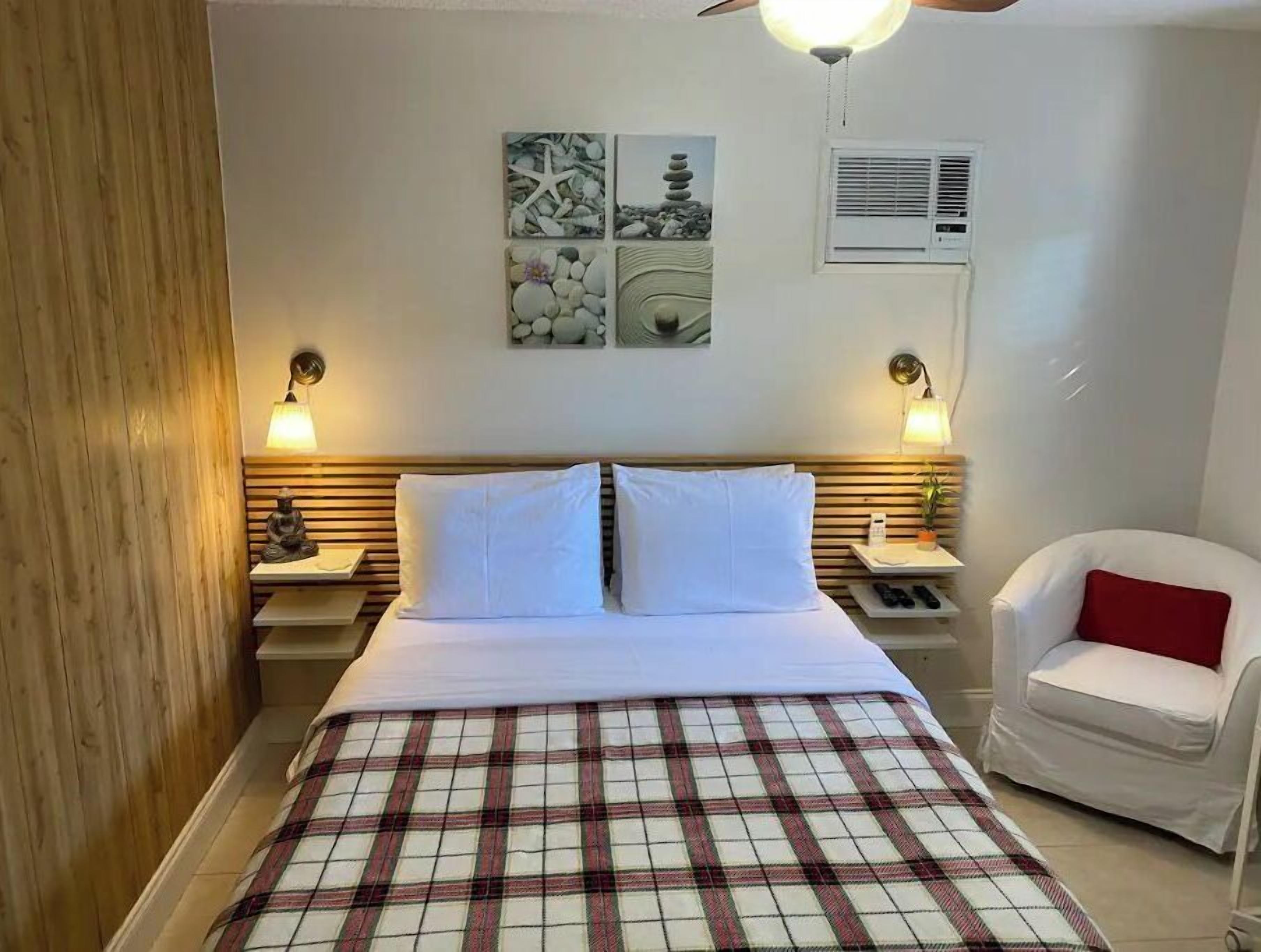 1 bedroom, memory-foam beds, desk, iron/ironing board