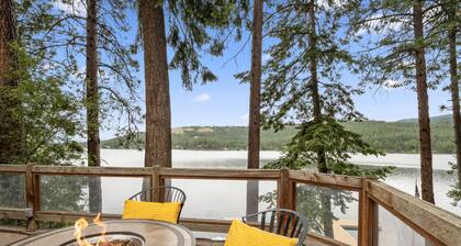 Beautiful Liberty Lake Waterfront House