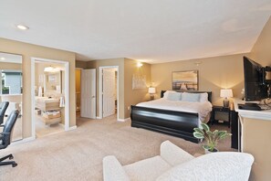 4 bedrooms, desk, iron/ironing board, travel cot