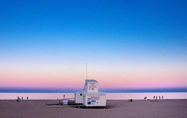 Una playa cerca