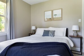 3 chambres, fer et planche à repasser, Wi-Fi gratuit, draps fournis