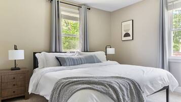 3 bedrooms, iron/ironing board, free WiFi, bed sheets