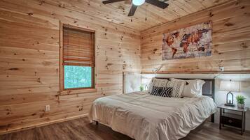 4 bedrooms, iron/ironing board, free WiFi, bed sheets