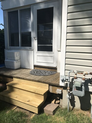 Saratoga Lake house 5 miles to Saratoga Race Course, Casino, and SPAC