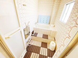 Sèche-cheveux, serviettes fournies