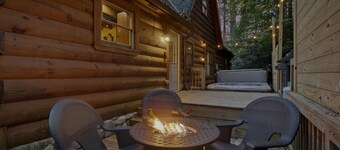 Sleeps 13, Hot Tub, Game Room,River Access, Close to App State, Downtown Boone