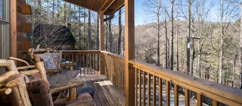 Sleeps 13, Hot Tub, Game Room,River Access, Close to Slopes, App State, Downtown