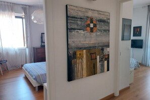 2 bedrooms, in-room safe, iron/ironing board, WiFi
